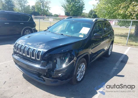 2017 Jeep Cherokee Latitude 4X4 z USA, uszkodzony, nr VIN 1C4PJMCS4HW646277